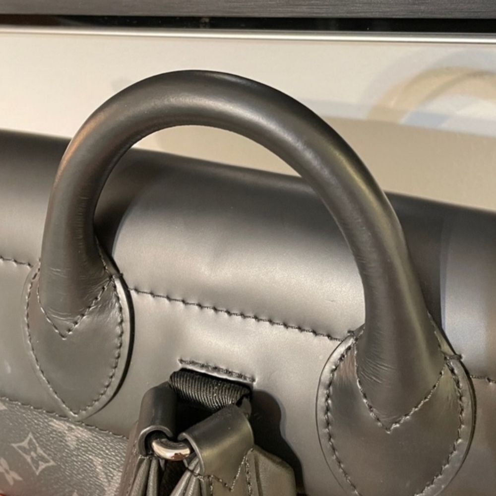 Authentic Louis Vuitton Eclipse Steamer - image 4